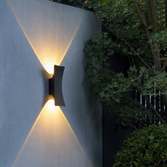 Aplique exterior moderno para fachada con luz decorativa - imagen 1